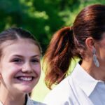 Princess Estelle, 12, twins with mother Crown Princess Victoria in Zara sandals