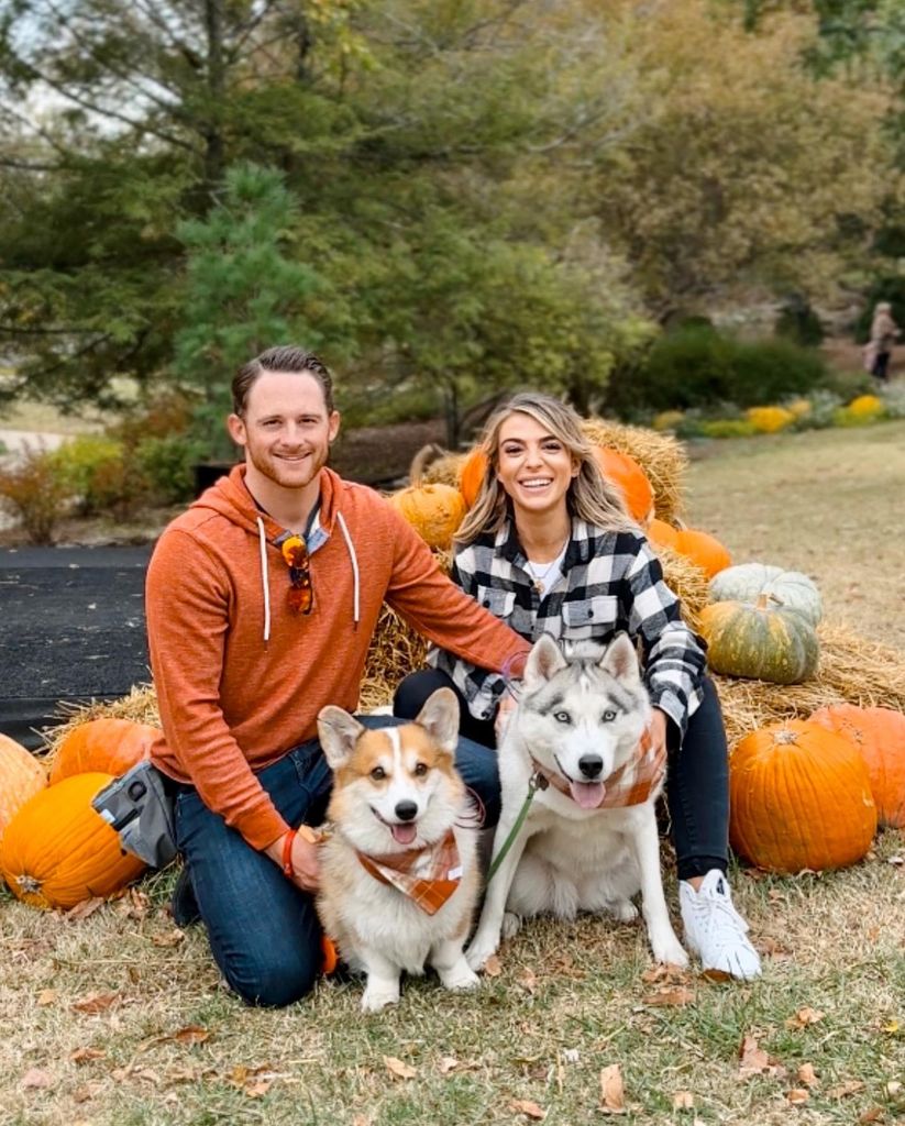 Shelby Blackstock and his wife Marisa with two pet dogs