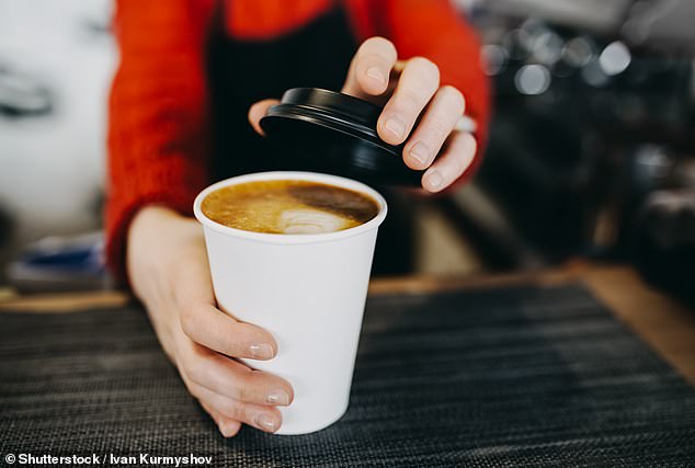 एक कप कॉफी पीने के 10 मिनट बाद ही आपको यह महसूस होने लगेगा कि यह आपको जगा रही है, और इसका असर करीब एक घंटे तक रह सकता है।