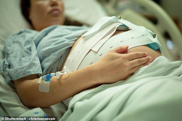 Epidurals can reduce risk of serious childbirth-related complications such as sepsis and heart attacks by more than a third, study shows
