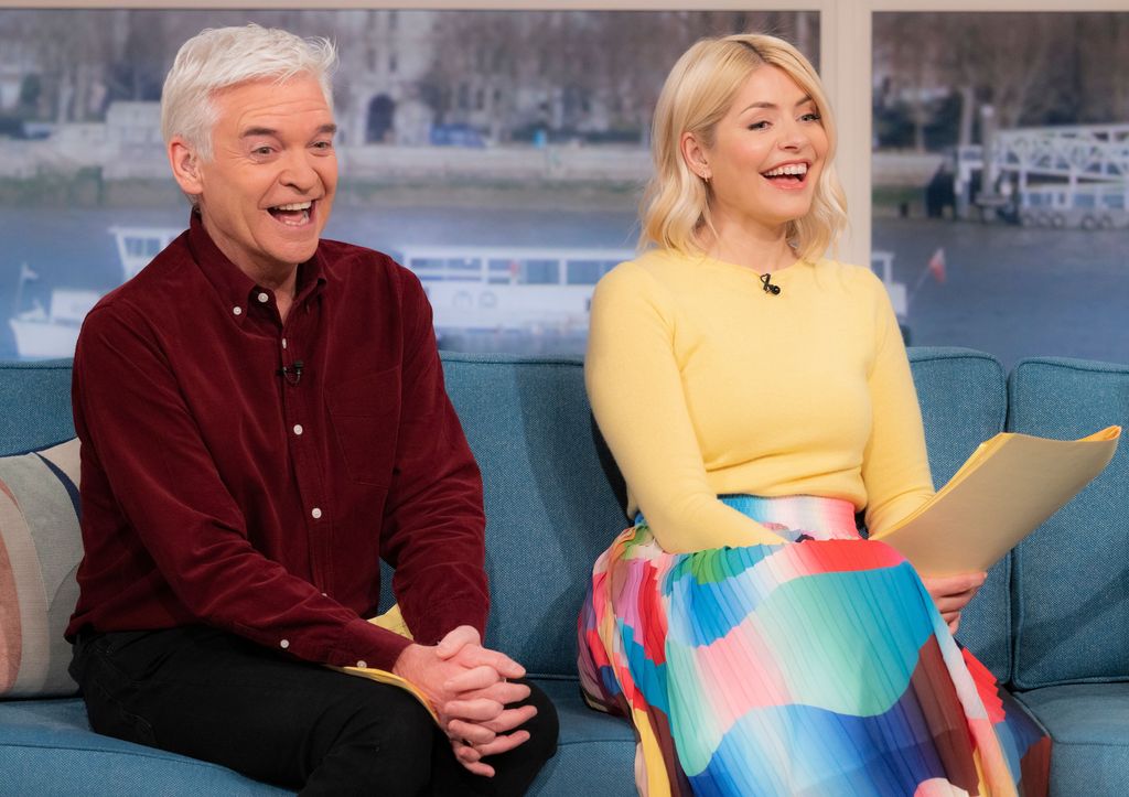 Phillip Schofield and Holly Willoughby on the This Morning sofa