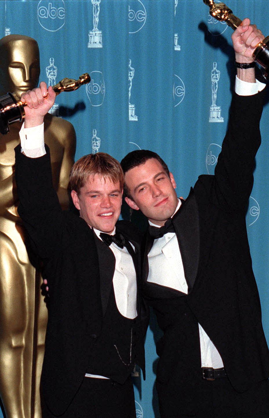 Matt Damon and Ben Affleck at the 1998 Oscars, where they won Best Original Screenplay for Good Will Hunting