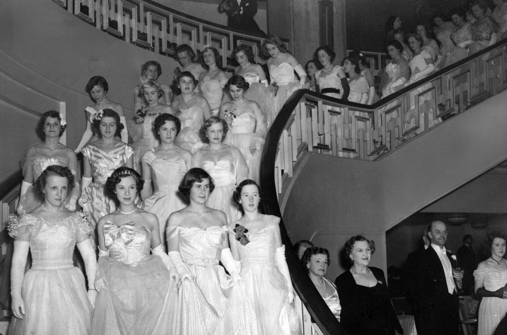 Debutantes at Queen Charlotte's Ball at Grosvenor House in 1950