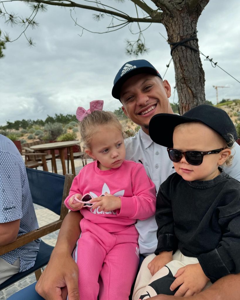 Patrick Mahomes on vacation with his two kids
