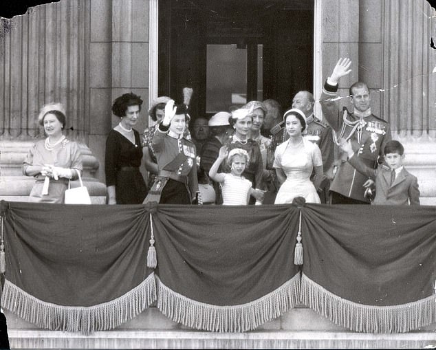 For the 1957 Trooping the Colour, the royal family gathered on the balcony of Buckingham Palace to watch the ceremony