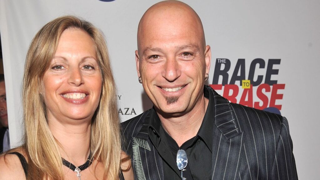 AGT’s Howie Mandel’s wife found in ‘pool of blood’ after drunken accident
