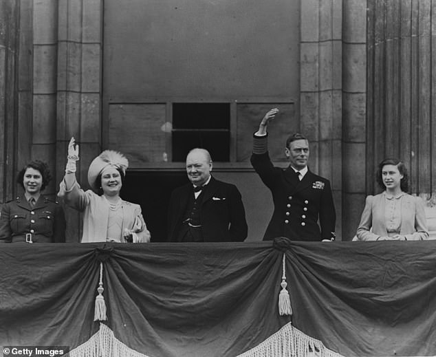 Churchill on the Buckingham Palace balcony with King George VI, Queen Elizabeth, Princess Elizabeth and Princess Margaret on VE Day in 1945