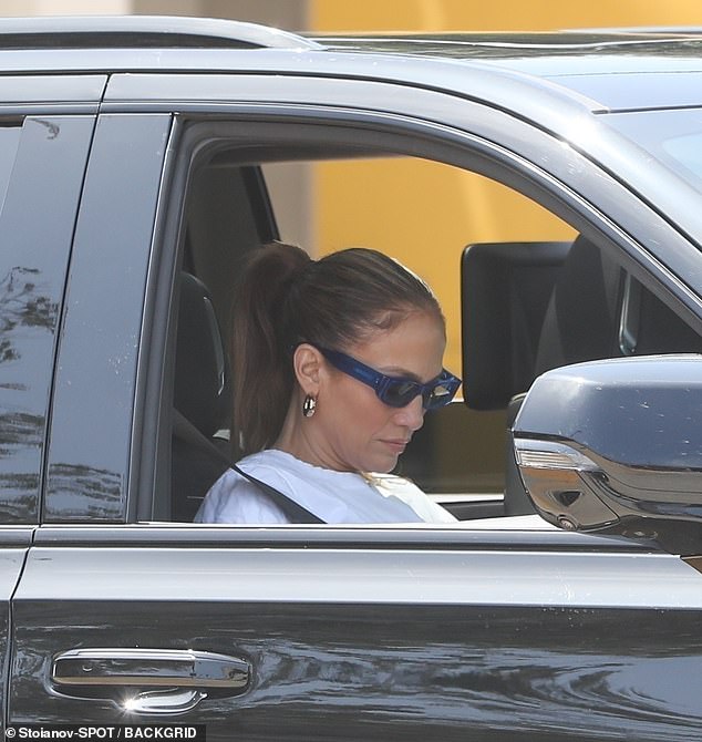 Jennifer Lopez drops off her kids before heading to the office in LA… after photos of her and Ben Affleck’s home resurface on realtor websites