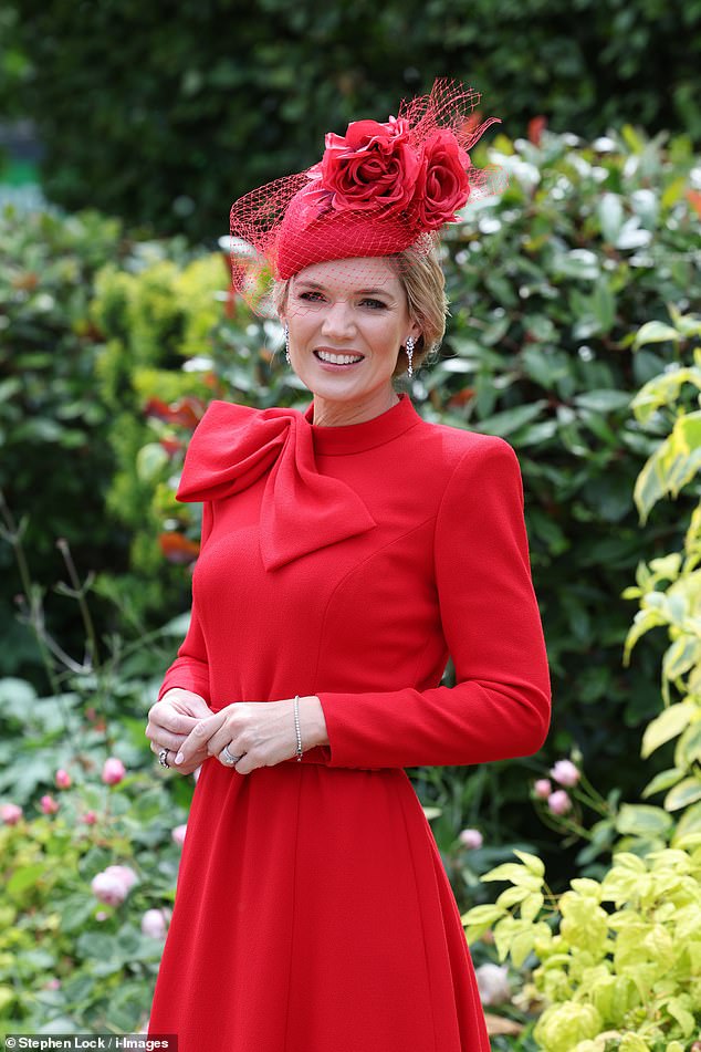 The news reader wore a floral headpiece and dazzling earrings