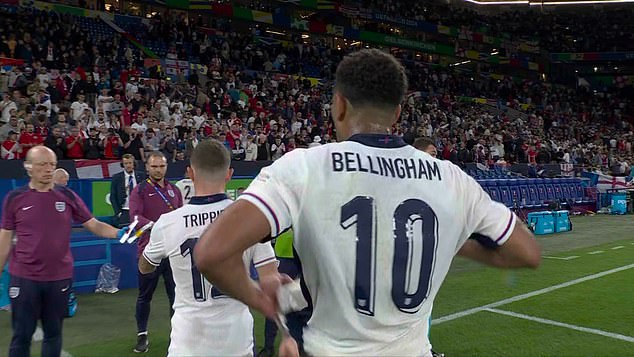 Jude Bellingham and Trippier visit the doctor to get a sachet during the win over Serbia