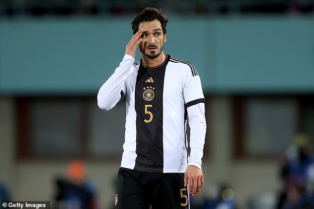 Mats Hummels trains in Germany’s rivals’ shirt after shock Euro 2024 snub under Julian Nagelsmann… as he insists he is among his country’s ‘five best defenders’