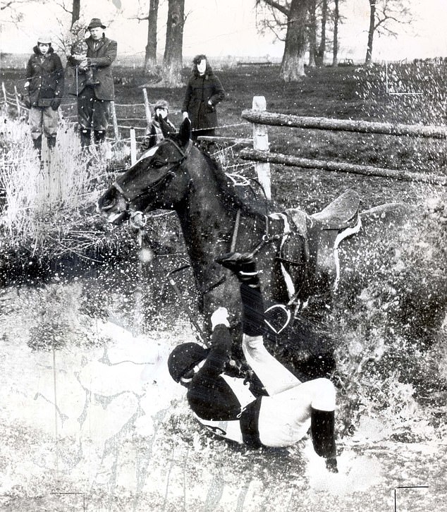 In April 1975, Anne was thrown into the River Avon when her horse, Mardi Gras, failed a jump