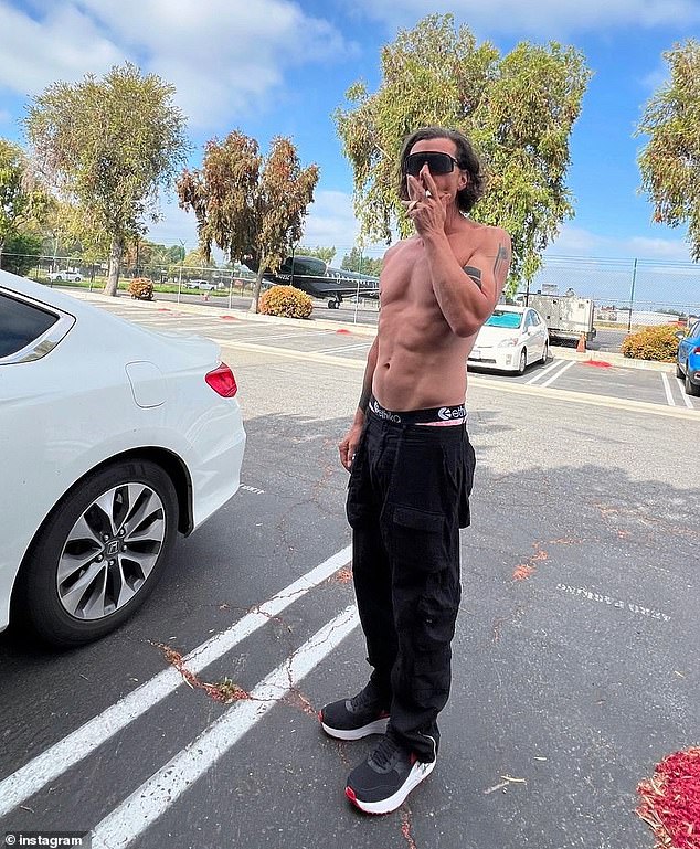 Gavin Rossdale, 58, shows off his incredibly ripped physique – following in the footsteps of rocker Lenny Kravitz, 60