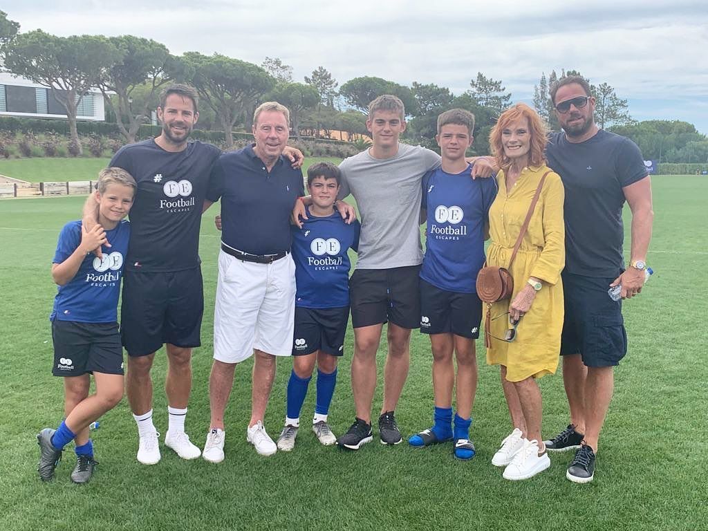Jamie Redknapp with his parents and children