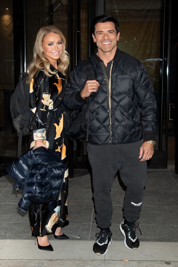 Kelly Ripa and Mark Consuelos were spotted walking in New York, New York on March 4, 2024. (Photo: MEGA/GC Images)
