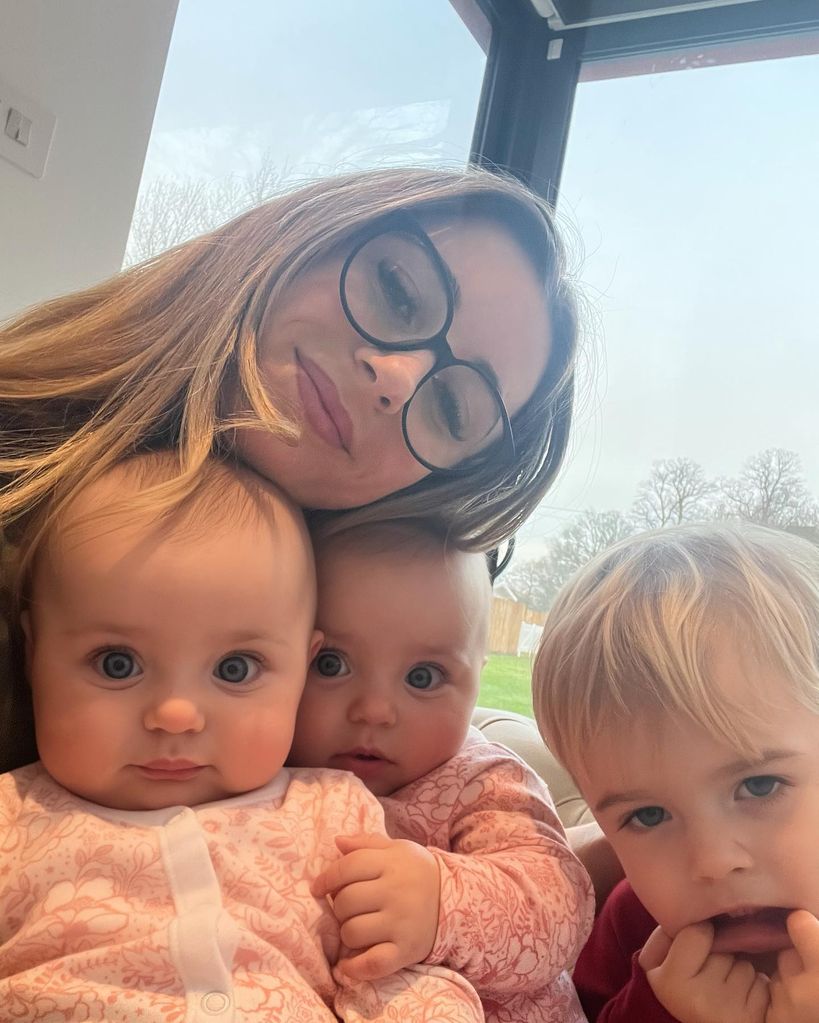 Dani Dyer selfie with twins and son