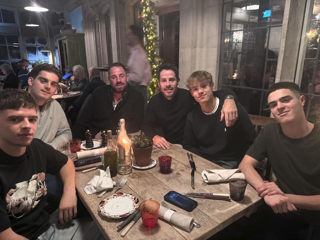 Jamie Redknapp at dinner with his family