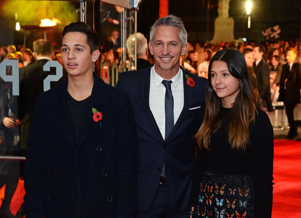 George Lineker, Gary Lineker and Ella standing in a row