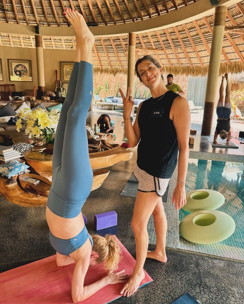 Heather Graham Yoga