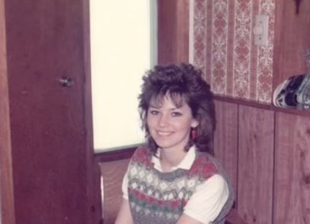 Shania as a young teenager