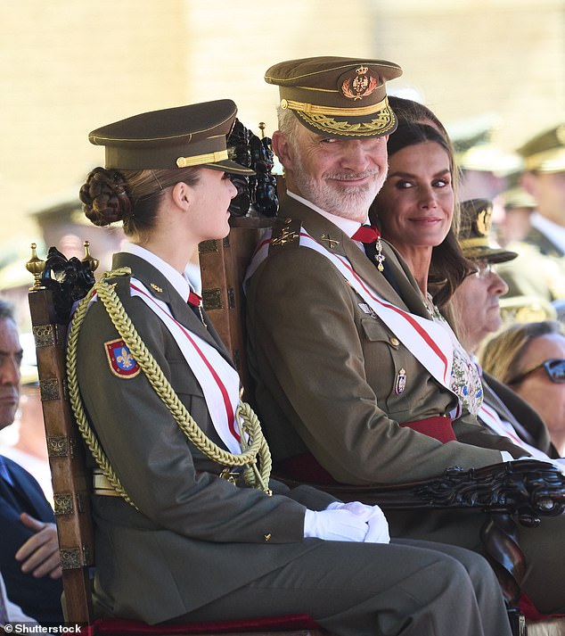 King Felipe offers Princess Leonor a supportive smile at the delivery of royal dispatches