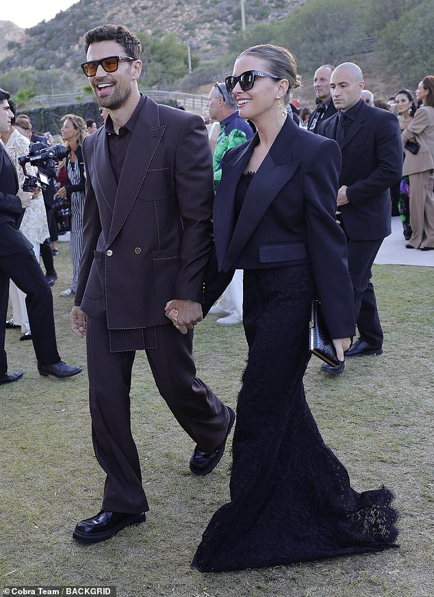 He arrived at the glitzy event hand in hand with his actress girlfriend Ruth, also 39, who wore black lace mermaid dress