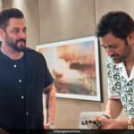 8oa7f9d8 salman khan ms dhoni 625x300 07 July 24