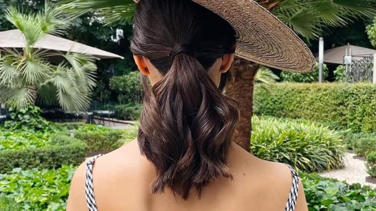 10 Easy and Perfect Hairstyles for Wedding Guests