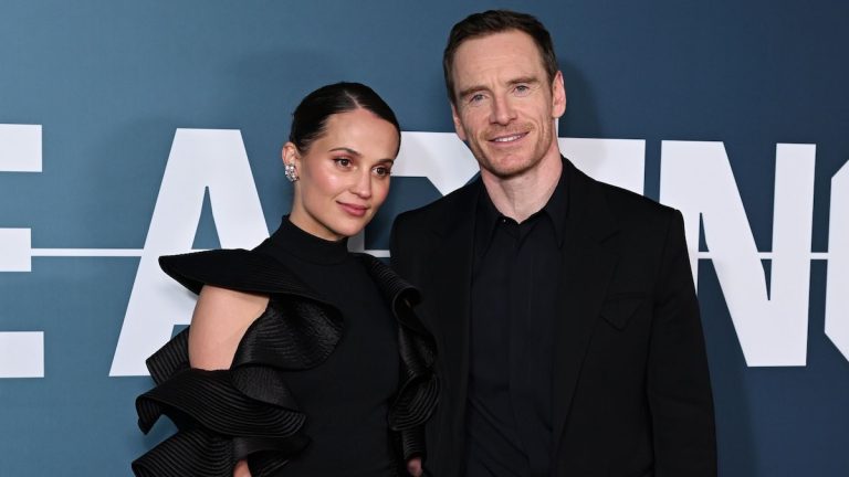 Alicia Vikander and Michael Fassbender, their secret of love and pure elegance on the London red carpet