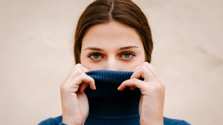 Does being an introvert make you less happy? Find out what the experts say