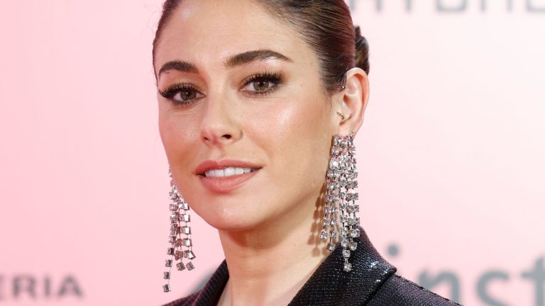 Blanca Suarez knows the most powerful butt exercises to make a bikini look like a pencil skirt