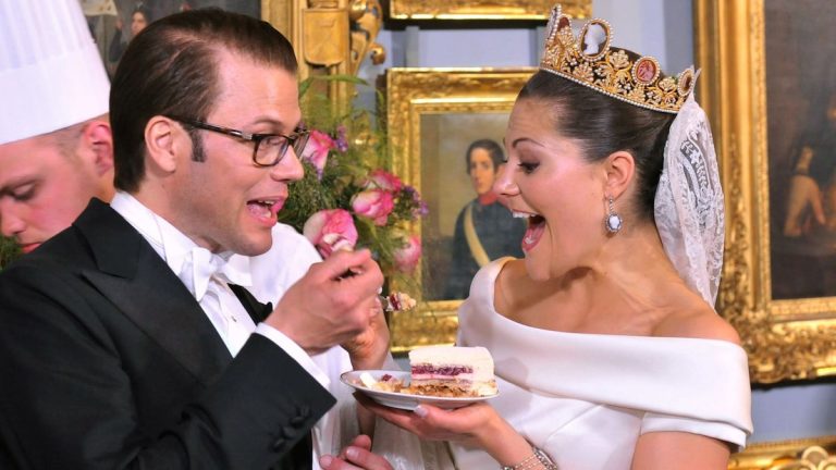 The most memorable royal wedding cake ever