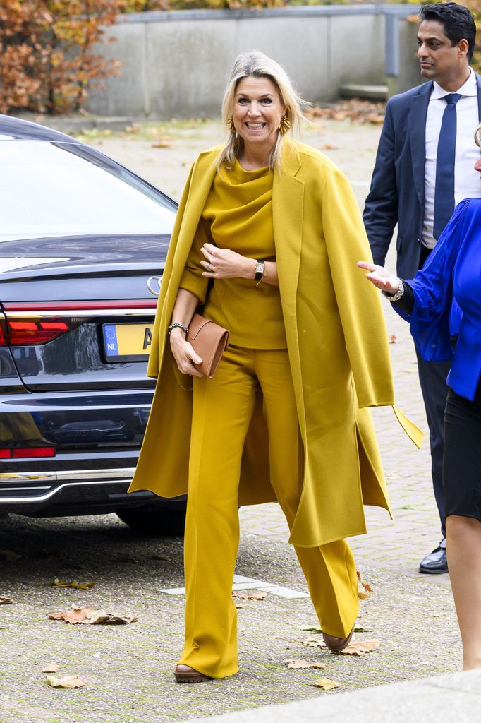 Holland's Maxima looks yellow