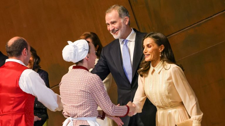 Kings Felipe and Letizia, a night of opera in Bilbao and a tribute to one of the great masters of music