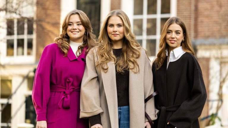 Amalia, Alexia and Ariane from the Netherlands, the long-awaited reunion of the princesses before Christmas