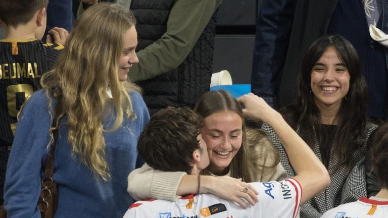 Pablo Urdangarin celebrates his last great victory with his mother, his sister Irene and his daughter Johanna Jot