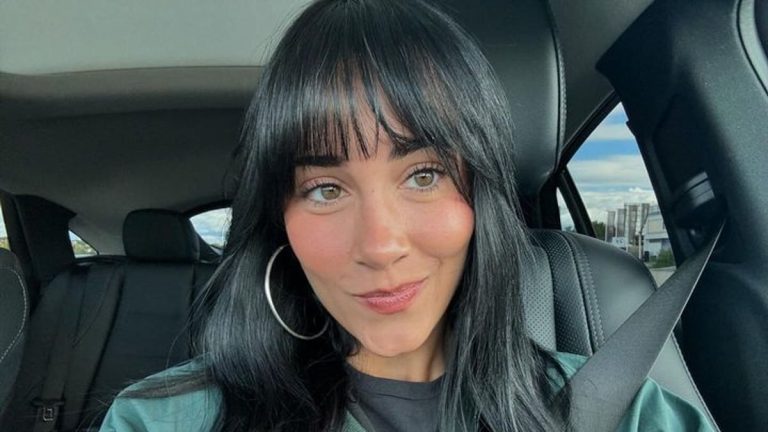 9 Most Natural Photos of Aitana Without Makeup and Bangs