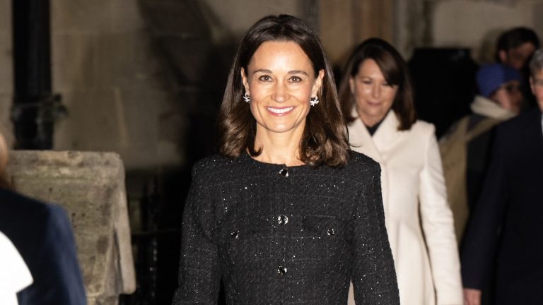 This is how Kate's sister and brother-in-law dressed up for their big Christmas date