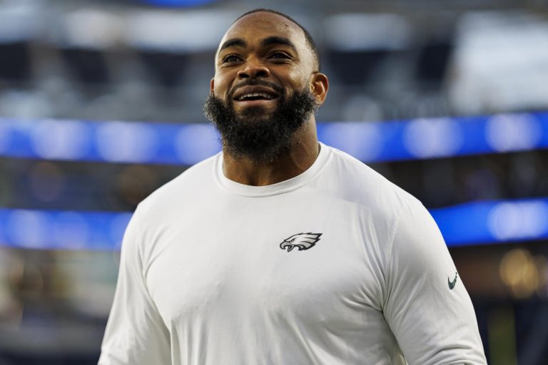 Eagles' Brandon Graham apologizes after comments about Jalen Hurts-AJ Brown: 'We all make mistakes'