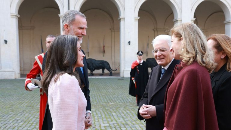 Kings, formally received in Italy at the Quirinal Palace