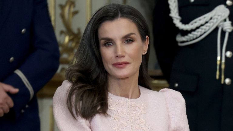 Queen Letizia believes in her 8 irresistible beauty keys to success in Italy