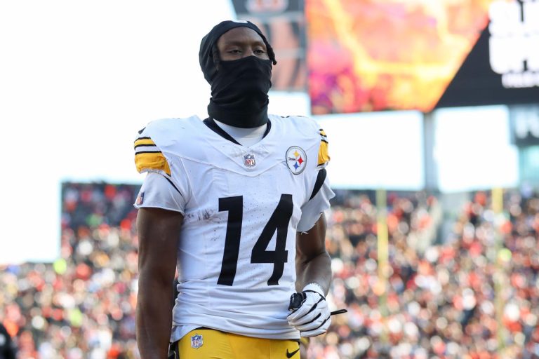 NFL Injury Tracker Week 14: Steelers WR George Pickens inactive vs. Browns