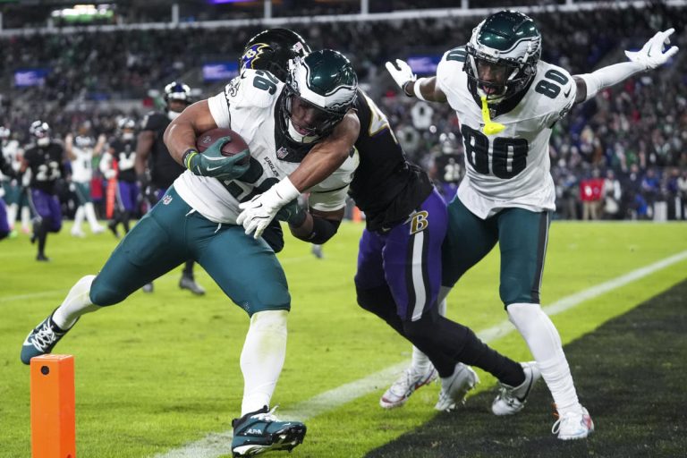 The Eagles got a big win over the Ravens, who endured another rough Justin Tucker outing.